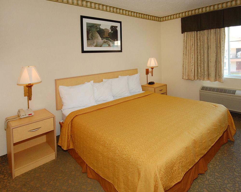 Super 8 By Wyndham Gloucester Gloucester City Pokoj fotografie